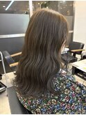 大人可愛いアッシュオリーブアッシュグレージュ透明感カラー