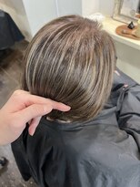 ウル(Ulu)&nbsp;白髪ぼかしバレイヤージュ