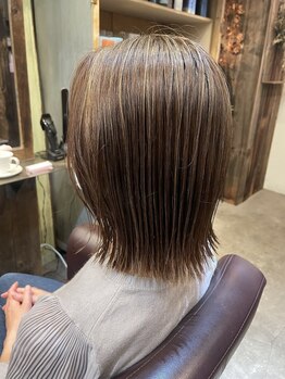 モルカ MOLU C Aの写真/大人女性に大人気◎ダメージレスな施術で気になる白髪も柔らかな質感と艶感のある自然な仕上がりに♪