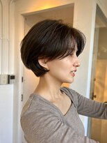 サン 白金台(SUN)&nbsp;たっぷりレイヤーの耳掛けフレンチショートボブ