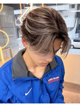 ラ キング(LA KING) MEN’S HAIR/サーフカール/刈り上げセンターパート/名古屋栄