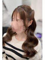 ヘアメイク アンク ハーフツイン 【巻き】ヨシン巻き