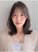ミルクティーブロンド前髪美髪似合わせカットレイヤーカット
