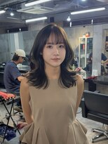 メゾン(Maison)&nbsp;大人ハッシュレイヤーカット顔周りレイヤー艶髪