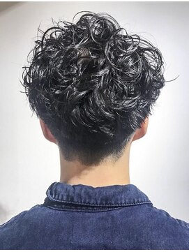 シエル ヘアアンドピース(Ciel hair peace) カーリーツーブロック