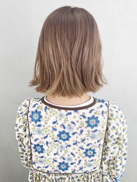 アイティーバイアルバム 八王子店(IT by ALBUM) スモークベージュ_くびれヘアビタミンカラー_ba328591