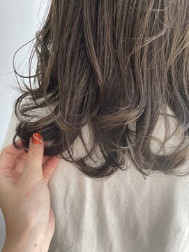 ウタ(uta) 【あおき　ひかる】フォギーベージュ