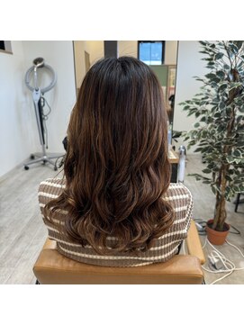 クロエバイラヴィズム 郡山さくら通り店(CLOE by LUVISM) 韓国風ゆるふわコテ巻きパーマ