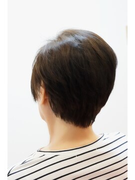 シャイニーソルン 髪のパサつきを極上ヘアエステでふっくらとしたツヤ髪にチェンジ