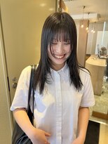 ユッカ 梅田(YUCCA)&nbsp;【 YUCCA 】大人可愛い20代30代40代/顔まわりレイヤー/グレー