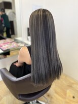 ヘアーズ エム美容室&nbsp;スモークハイライト