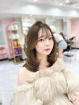 ジーナ 名駅(XENA.) 【haru】ミディアムレイヤー/ハイレイヤー/くびれヘア/ベージュ