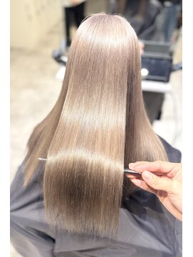 アンダーバーホワイト(_WHITE) うるツヤ髪/トレンドヘア