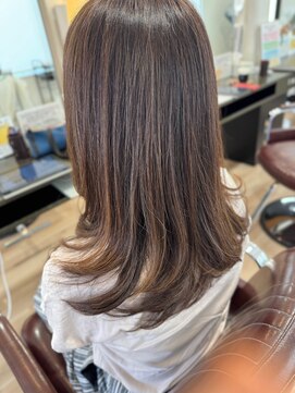 ビーズ ノイ(BEE´Z ＮＥＵ) ハイライトカラーレイヤーカット9.6