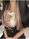 ペールピンクのシールエクステでインナーカラー