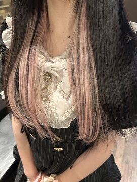 ミスター(Mr,) ペールピンクのシールエクステでインナーカラー