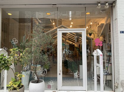 ジェニュイン(GENUINE)の写真