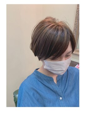 クララデアンシュシュ(Kurara de UN CHOU CHOU) クールな大人ショート