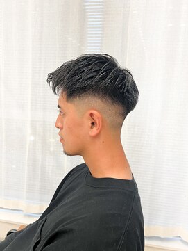 フルールバイアヴァンスクロス(Flulu by avance. cross) フェードカット