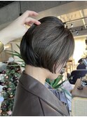 オリーブベージュ
