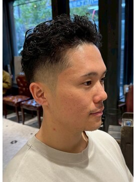 ルドローブラントオオサカ(LUDLOW BLUNT Osaka) 【LUDLOW　BLUNT】フェードカット　バーバーヘア　メンズパーマ