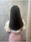 縮毛矯正で叶うツヤめく美髪ロング