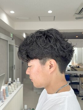 メレ 仙台(Mele) MEN’S HAIR/サーフカール/メンズ刈り上げセンターパート/仙台