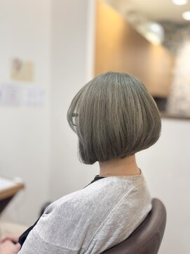ヘアー グリーン(hair green) 30代40代50代透明感オリーブブラウン系ふんわり前下がりボブ