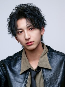 【大人の色気】黒髪パーマ緩めパーマツーブロックセンターパート