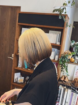 ボタニカ(Botanica) エンドカラー 裾カラー ブリーチ ボブ