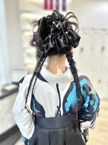 オルヴァ(Orva)&nbsp;個性派ツインアレンジ　（卒業式ヘアセット）