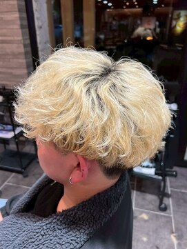 フェノメノン 日進梅森台店(PHENOMENON) メンズ/ブリーチ/ブロンドカラー/マッシュショート