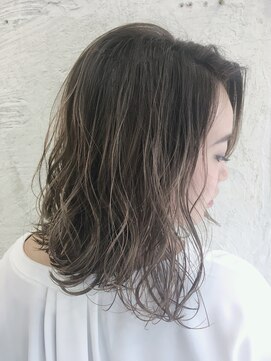 オロ(ORO) 【ORO】前下がりハイライトグレージュ　浅見