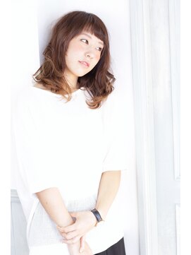 ソア 武蔵小杉(SOAR) モードな３Dカラーのミニマムボブノットヘアonジグザグバング