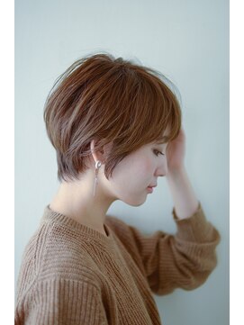 ビッケ(Vicke) 【Vicke渋谷】横顔ハンサムショート