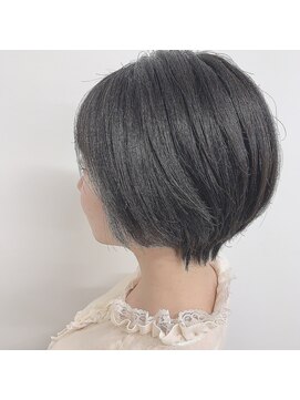 ガーランドウメダ(Garland umeda) 前下がりショートボブ☆乾かすだけでまとまる簡単スタイリング