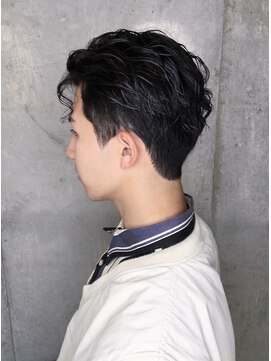 ゼンコー アオヤマ(ZENKO Aoyama) 横顔が素敵に決まるツーブロックウェーブ【表参道、青山、原宿】