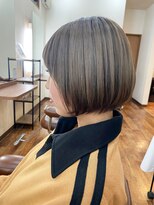 ヘアーミックス ニット(hair mix nitt) ホワイトグレーショートボブ