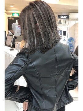 リア 大阪梅田(Ria) ～外国人風ハイライト 外ハネ　ボブ～【Ria 大阪 梅田】