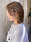 ベージュカラー　オリーブベージュ　切りっぱなしボブ