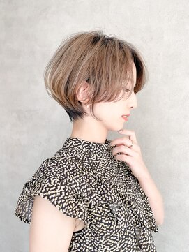 アリー 新百合ヶ丘店(ally) シルエット美人!ひし形ショート