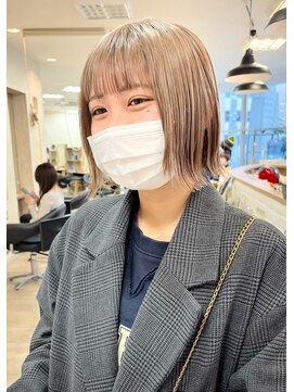 ソソ(soso) 【soso 伊勢田】切りっぱなし×ミルクティー【横浜/ブリーチ】