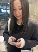 オリーブグレージュ
