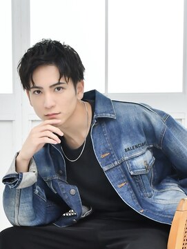 ロアー ヘアー ブリオ(RAWR hair Brio) 【RAWR】センターパート　ブルーブラック　刈り上げ