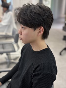 ユーフォリア 渋谷グランデ(Euphoria SHIBUYA GRANDE) 毛流れパーマ 刈り上げなし センターパート MOMO