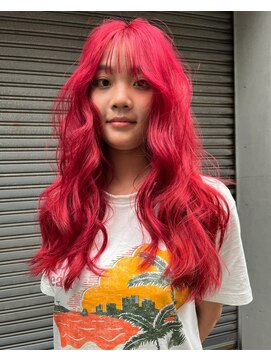 ユーリ(JUURI) 赤髪/チェリーレッド/ハイトーン/ウェーブヘア