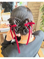 ハローズ(HELLOWS)&nbsp;レディース　お呼ばれタイトヘアアレンジ