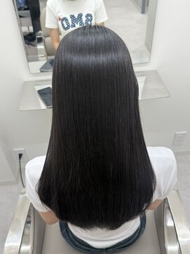 レーヌ(REINE) 内側までしっかり艶髪。髪質改善縮毛矯正