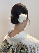 ビファインクーアヴェダ(Be fine coo AVEDA)&nbsp;着物にピッタリ　タイトシンプルシニヨンヘアアレンジ/