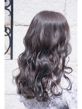 ティンク 横須賀中央(Tink) ホワイトラベンダー◎